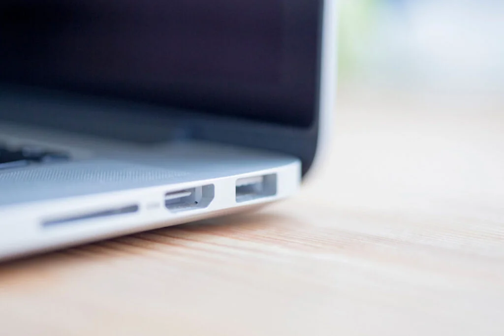 Portas de um notebook.